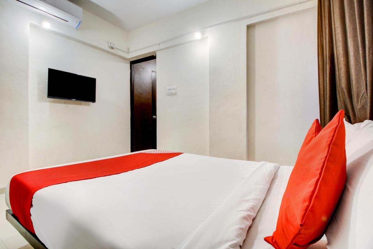 Oyo 20023 Silverkey Balewadi Hotel 3*