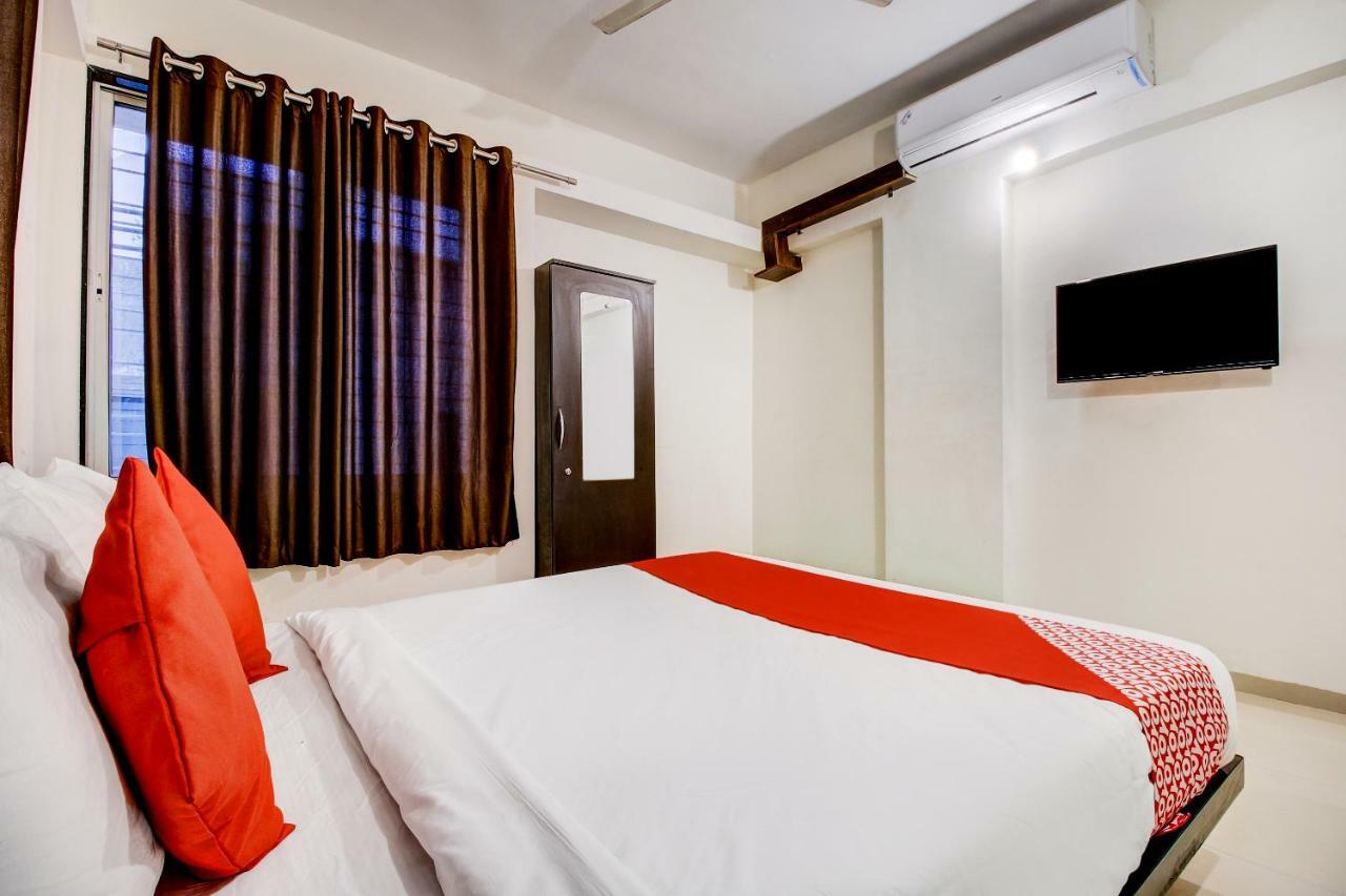Oyo 20023 Silverkey Balewadi Pune